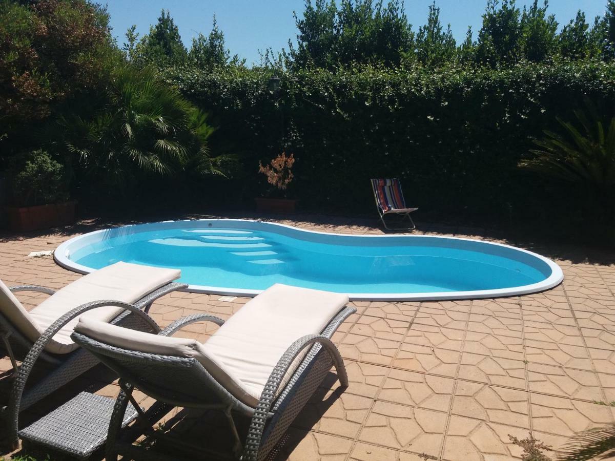 L'Affittacamere Nel Parco "Appia Antica" - Piscina A Uso Ospiti Roma Exterior foto