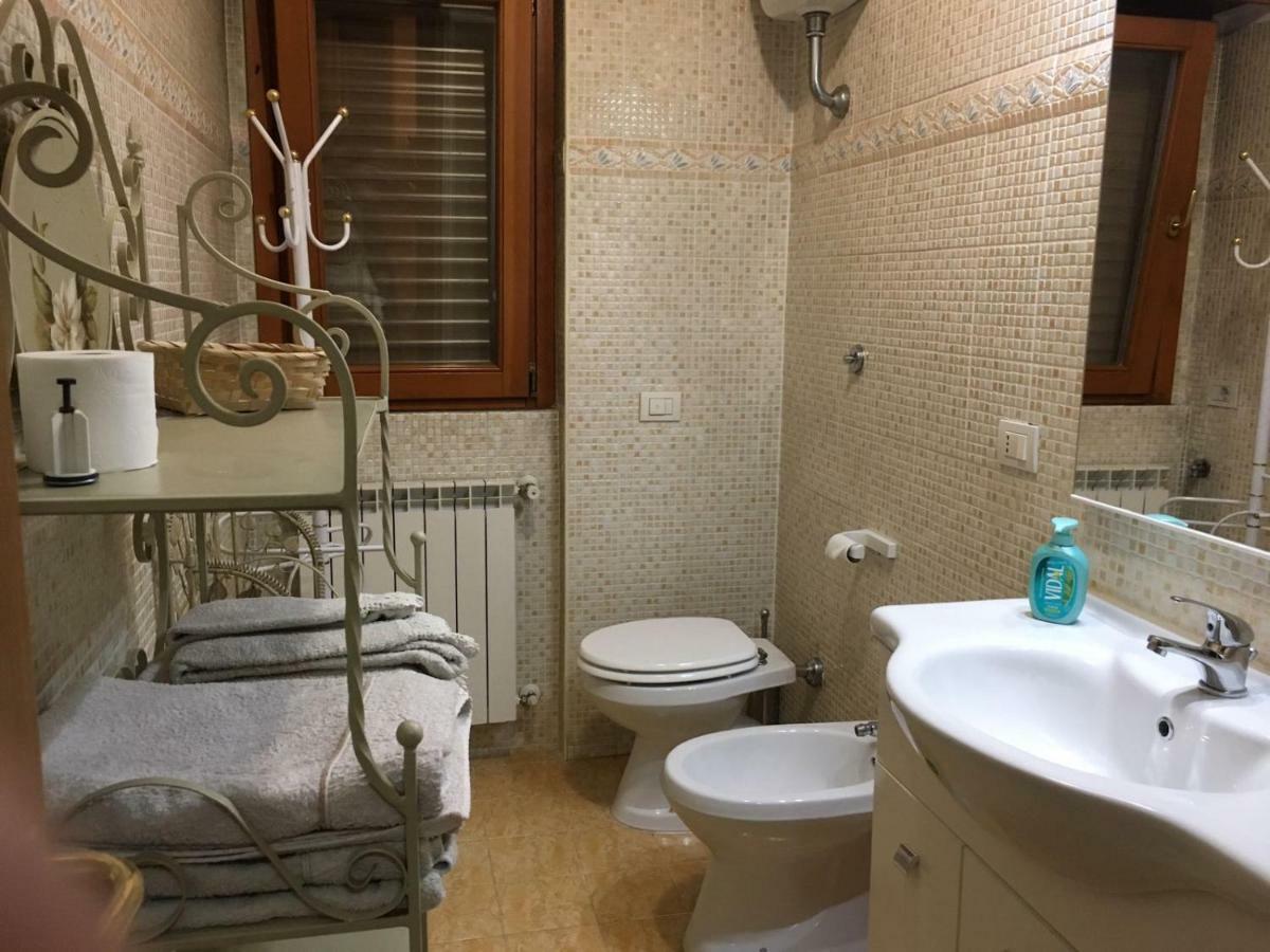 L'Affittacamere Nel Parco "Appia Antica" - Piscina A Uso Ospiti Roma Exterior foto